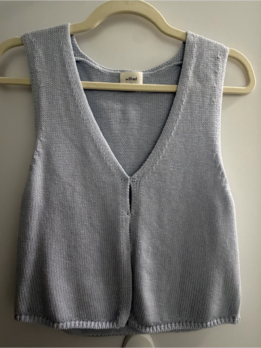 Wilfred Light Blue Knit V-Neck Sleeveless Top